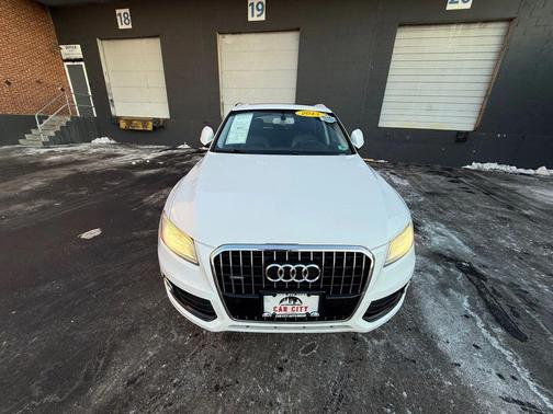 White 2013 Audi Q5 2.0T Premium Plus