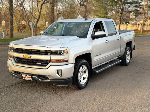 Silver Ice Metallic 2017 Chevrolet Silverado 1500 2LT