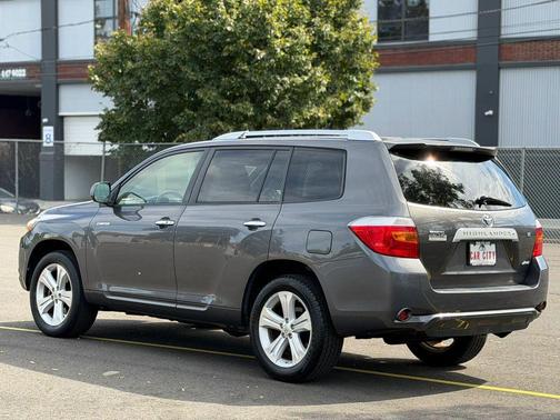 Gray 2008 Toyota Highlander Limited