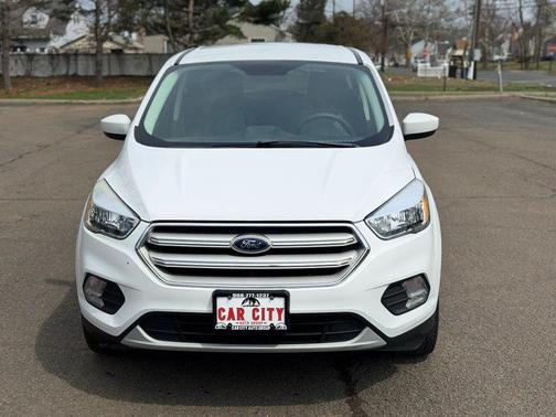 White 2019 Ford Escape SE