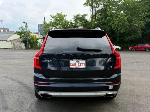 2019 Volvo XC90 T6 Momentum