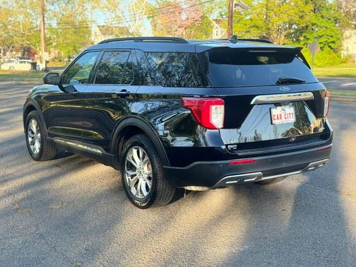 Agate Black Metallic 2021 Ford Explorer XLT