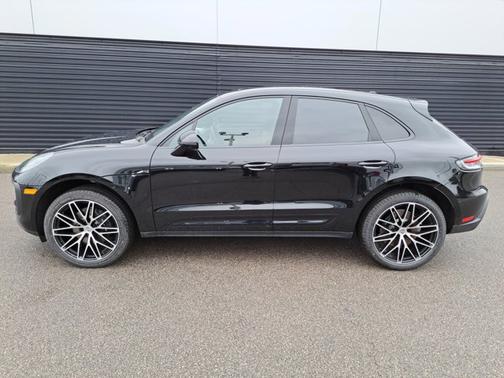 2026 Porsche Macan 