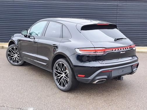 2026 Porsche Macan 
