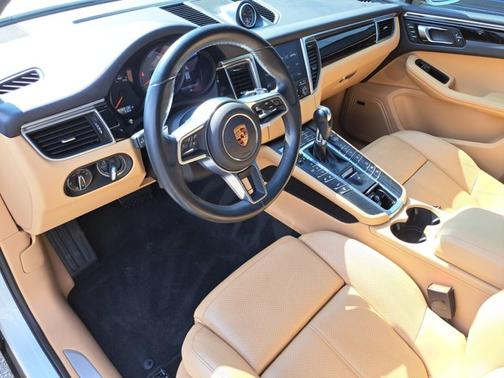 2018 Porsche Macan S