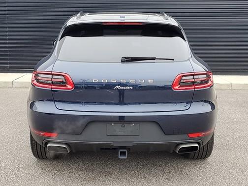 2018 Porsche Macan Base