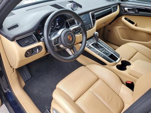 2018 Porsche Macan Base