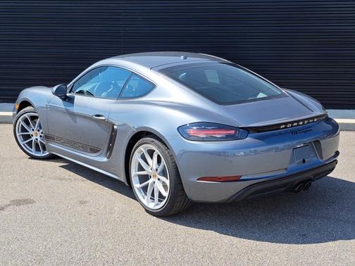 2025 Porsche 718 Cayman Style Edition