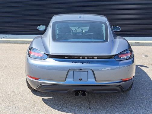 2025 Porsche 718 Cayman Style Edition
