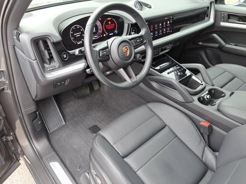 2024 Porsche Cayenne