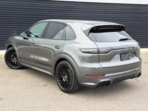 2021 Porsche Cayenne GTS
