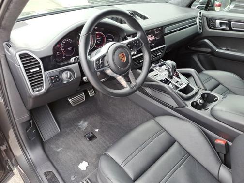 2021 Porsche Cayenne GTS