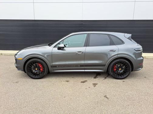 2021 Porsche Cayenne GTS