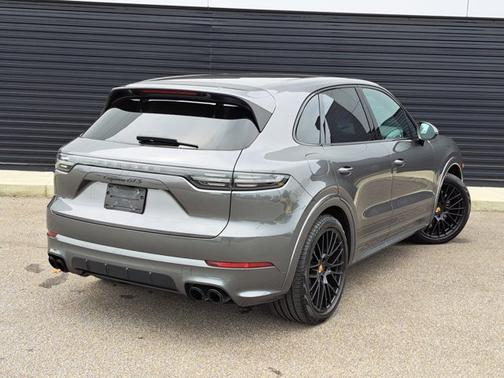 2021 Porsche Cayenne GTS