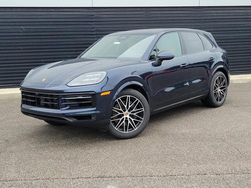 Algarve Blue Metallic 2026 Porsche Cayenne