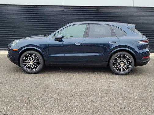 Algarve Blue Metallic 2026 Porsche Cayenne