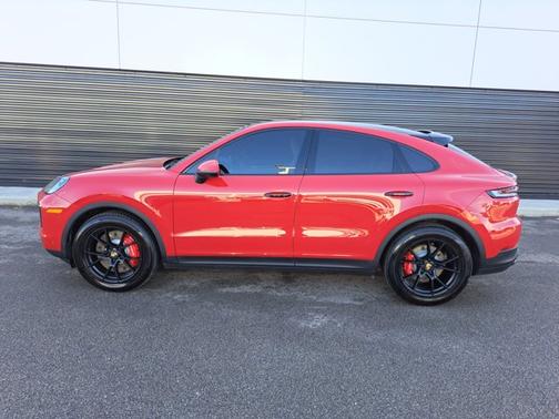 2024 Porsche Cayenne S