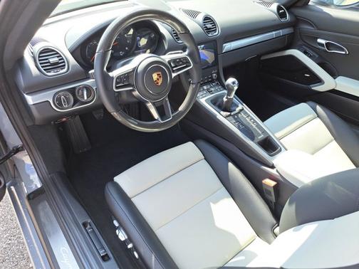 2024 Porsche 718 Cayman