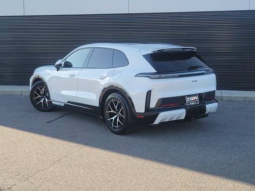 Carrara White Metallic 2026 Porsche Cayenne Turbo Electric