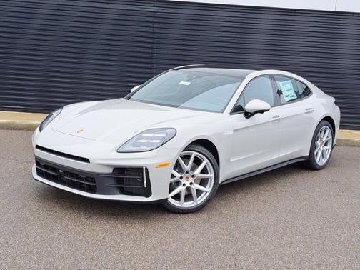 Chalk 2026 Porsche Panamera 4
