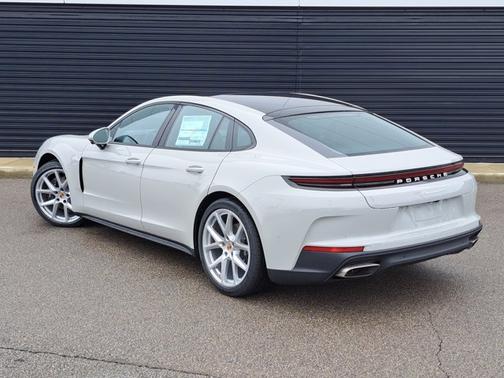 Chalk 2026 Porsche Panamera 4