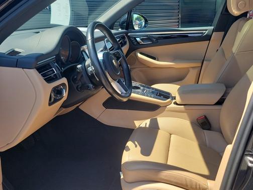 Black 2021 Porsche Macan