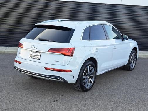 2021 Audi Q5 Premium Plus