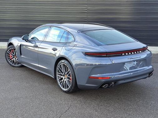 2026 Porsche Panamera 4S E-Hybrid