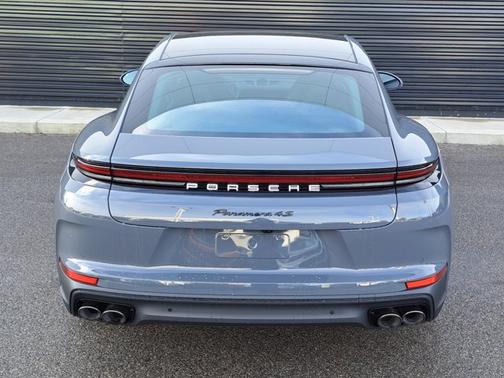 2026 Porsche Panamera 4S E-Hybrid
