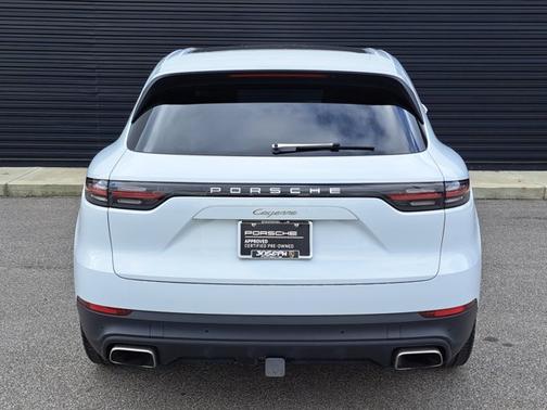 2022 Porsche Cayenne 