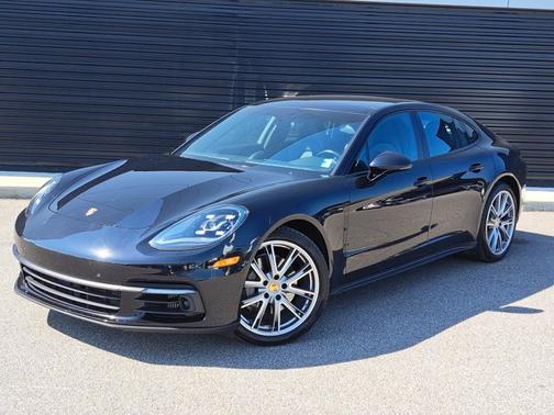 2018 Porsche Panamera 4S