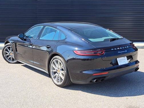 2018 Porsche Panamera 4S