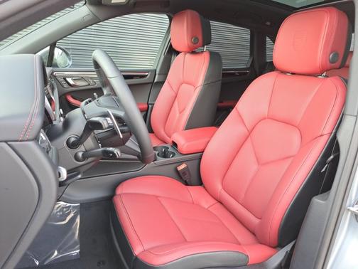 2026 Porsche Macan T