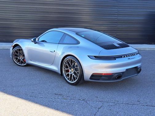 2020 Porsche 911 Carrera S