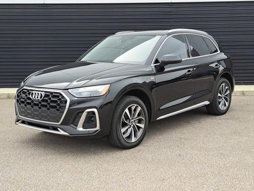 2023 Audi Q5 S line Premium Plus