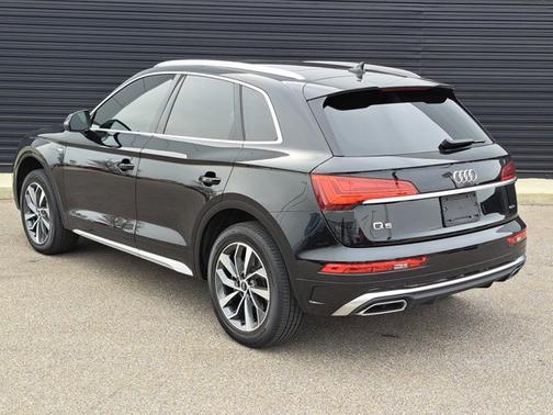 2023 Audi Q5 S line Premium Plus