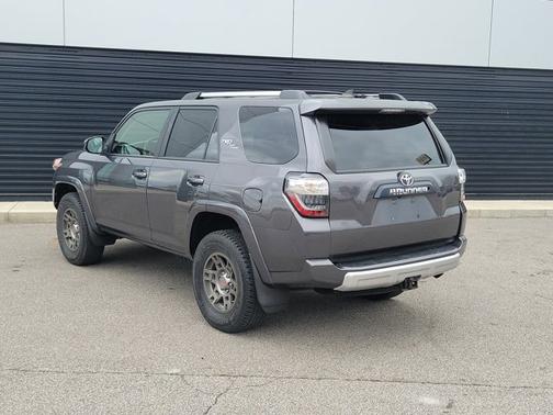 Magnetite Gray Metallic 2018 Toyota 4Runner TRD Off Road