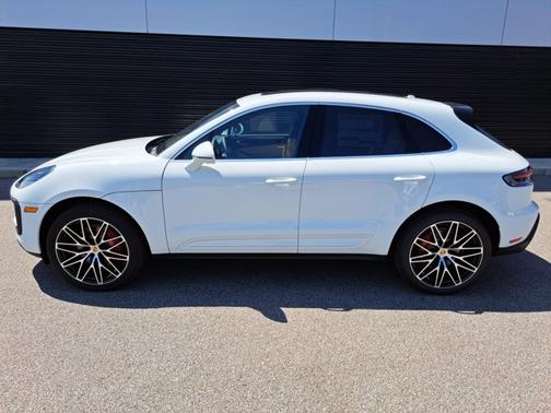2025 Porsche Macan S