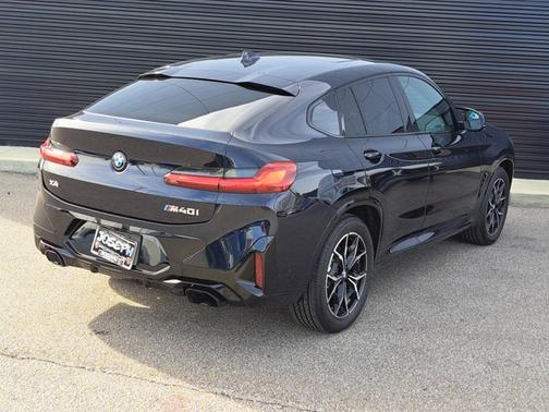 2023 BMW X4 M40i