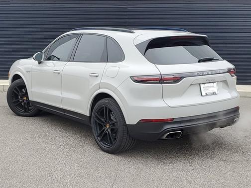 2022 Porsche Cayenne E-Hybrid