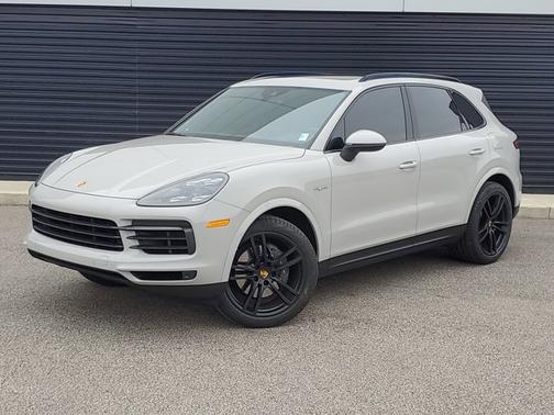 2022 Porsche Cayenne E-Hybrid