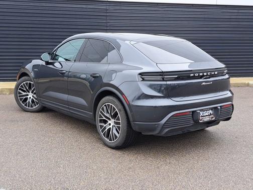 2025 Porsche Macan Electric 4