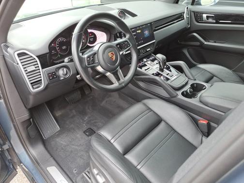 2019 Porsche Cayenne Base