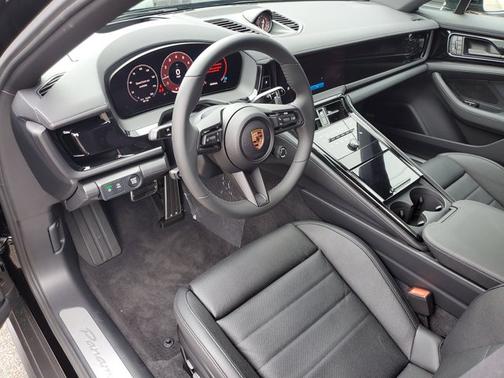 2025 Porsche Panamera