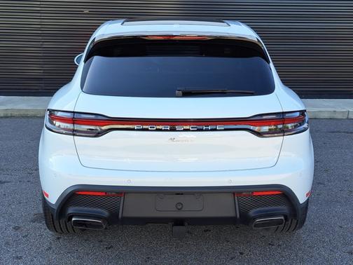 2026 Porsche Macan