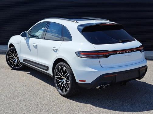 2025 Porsche Macan S