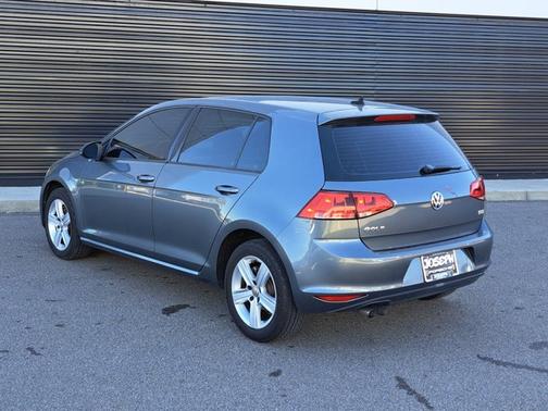 2015 Volkswagen Golf TDI S 4-Door