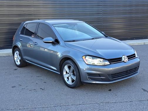 2015 Volkswagen Golf TDI S 4-Door