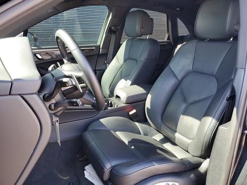 2023 Porsche Macan 4DR AWD