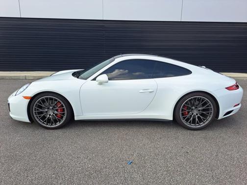 2017 Porsche 911 Carrera 4S